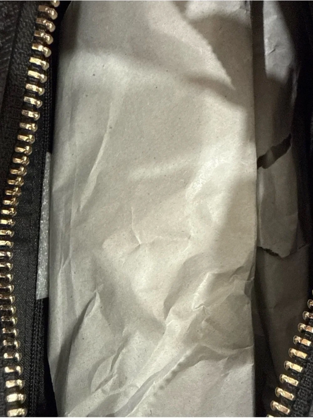 ✨ NEW WITH TAGS ✨ Kate Spade Madison Rose Toss Medium Satchel 🖤🌹